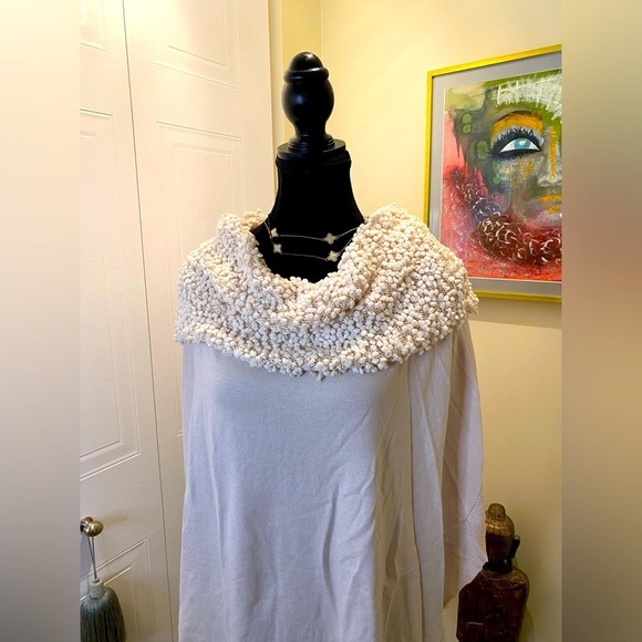 Dolce Cabo cowl neck poncho in off white w/ sparkling collar w/ gold sequins ✨ - Picture 2 of 10